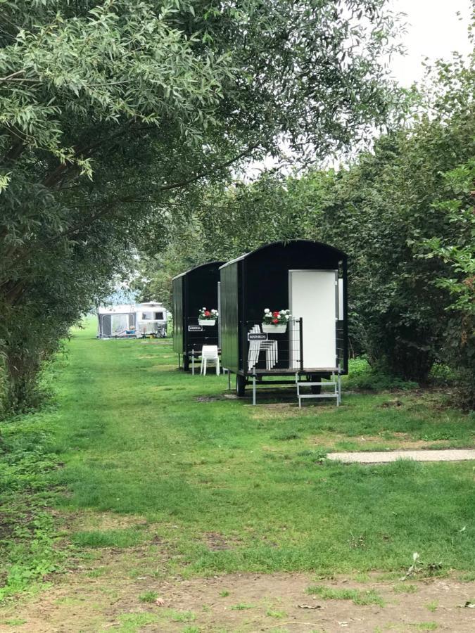 مبيت وإفطار Leimuiden Herberg Boerderij De Straat-Hof المظهر الخارجي الصورة