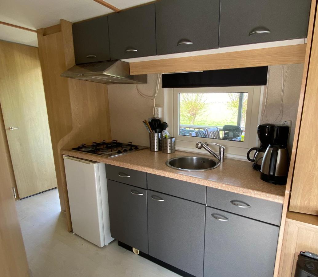 مبيت وإفطار Leimuiden Herberg Boerderij De Straat-Hof المظهر الخارجي الصورة